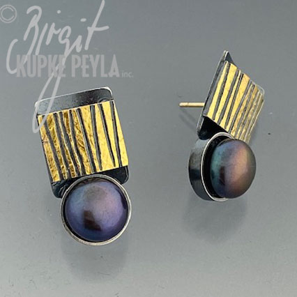 Freshwater Black Pearl Earrings