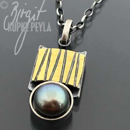 Black Pearl Pendant