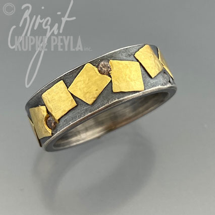 Harlekin RIng with Diamonds